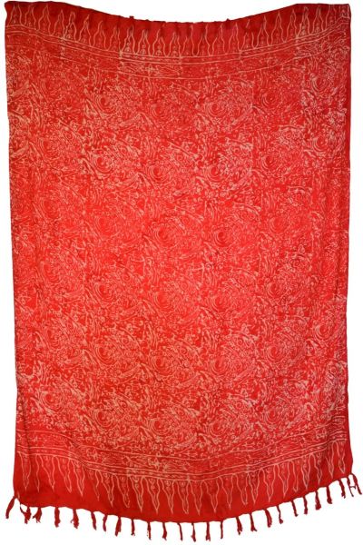 Roter Sarong mit gebatiktem Muster