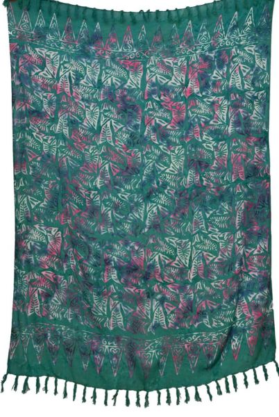 Gruener Batik Sarong mit Blaettermuster